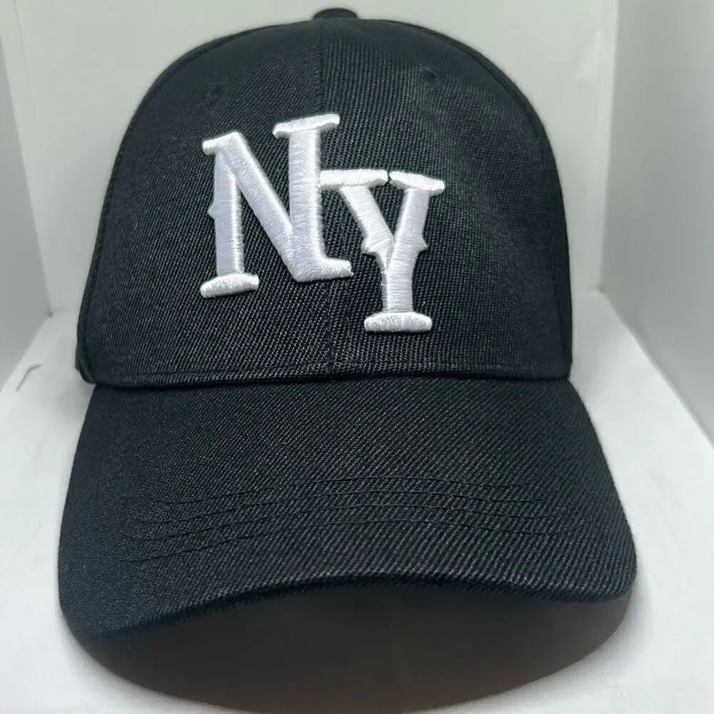 🧢 Black Baseball Cap with White “NY” Embroidery – Adjustable 🧢